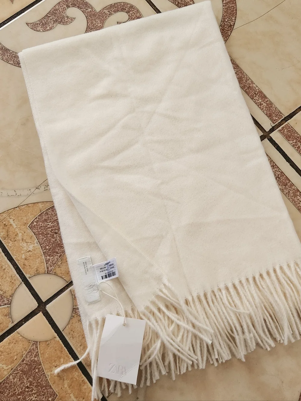 ZARA Men's White Fringe Scarf 100% Acrylic Solid M 180x60cm Winter Fall - Picture 4 of 5